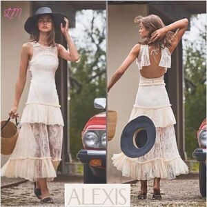 ALEXIS Feliciana Tie Back Pleated Chantilly Lace Midi Dress‎ Size Small